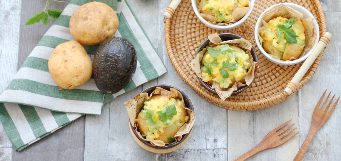 丸ごとホクホク！ベイクドポテト ～アボカドマヨソース～