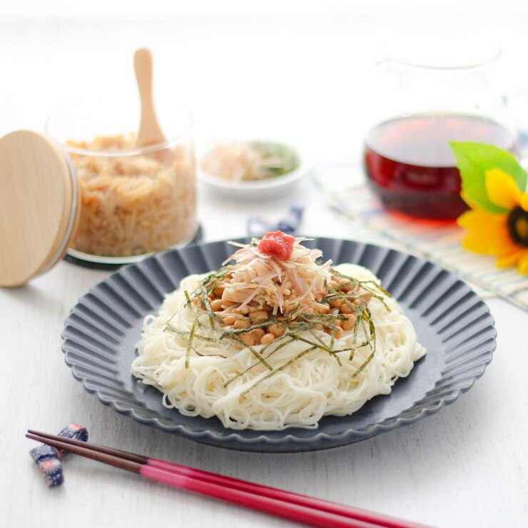 梅なめたけと納豆のぶっかけそうめん