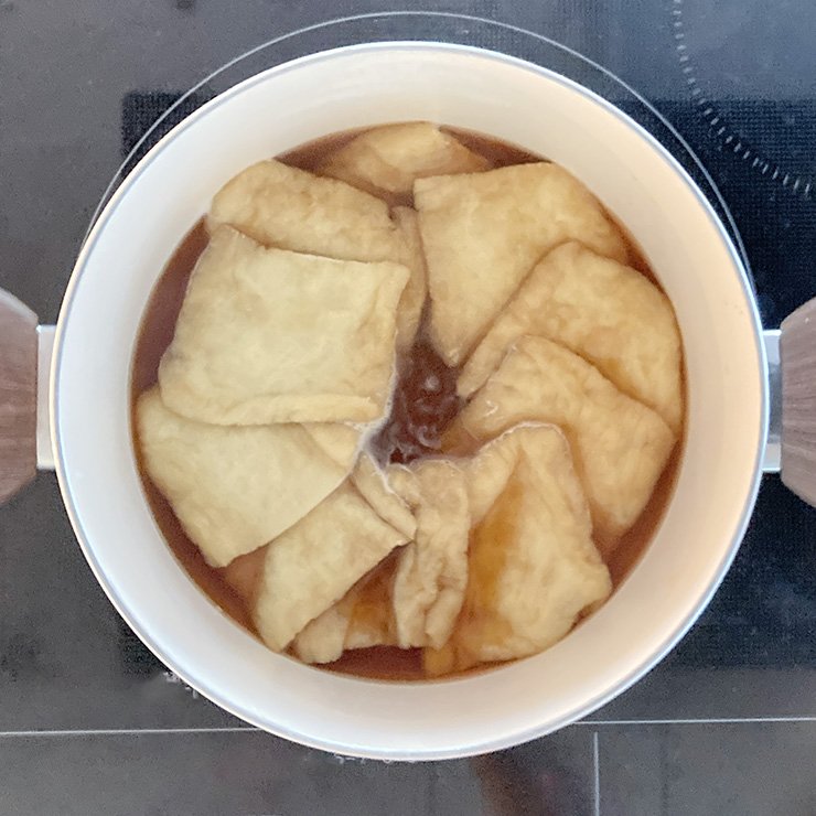 鍋にAを合わせて2を入れ、落とし蓋をして10分に設定して煮ます(中火)。